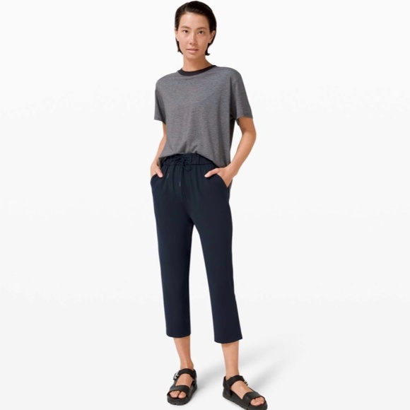 Lululemon Keep Moving Crop 23" True Navy - Picture 2 of 9